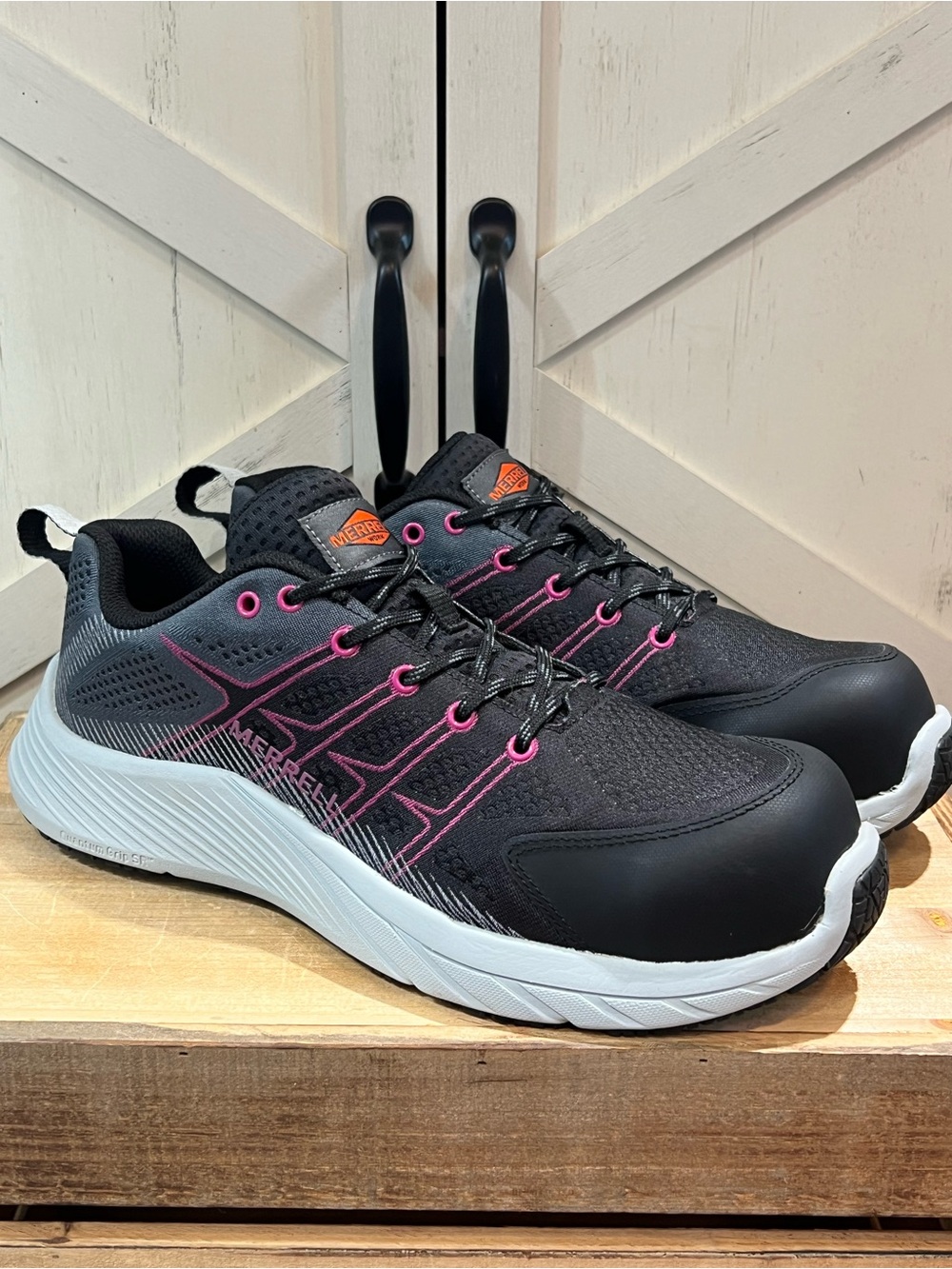 Merrell Work Women's Moab Flight Carbon Fiber Toe Safety Shoes Black Fuchsia 9